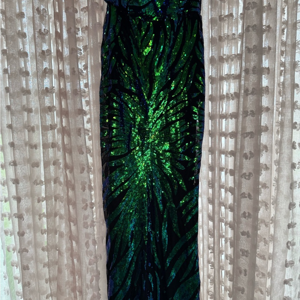 Vibrant Sequin One-Shoulder Dress - Picture 6 of 12